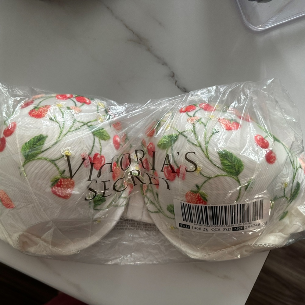 Victoria’s Secret Dream Angels push-up size 38D